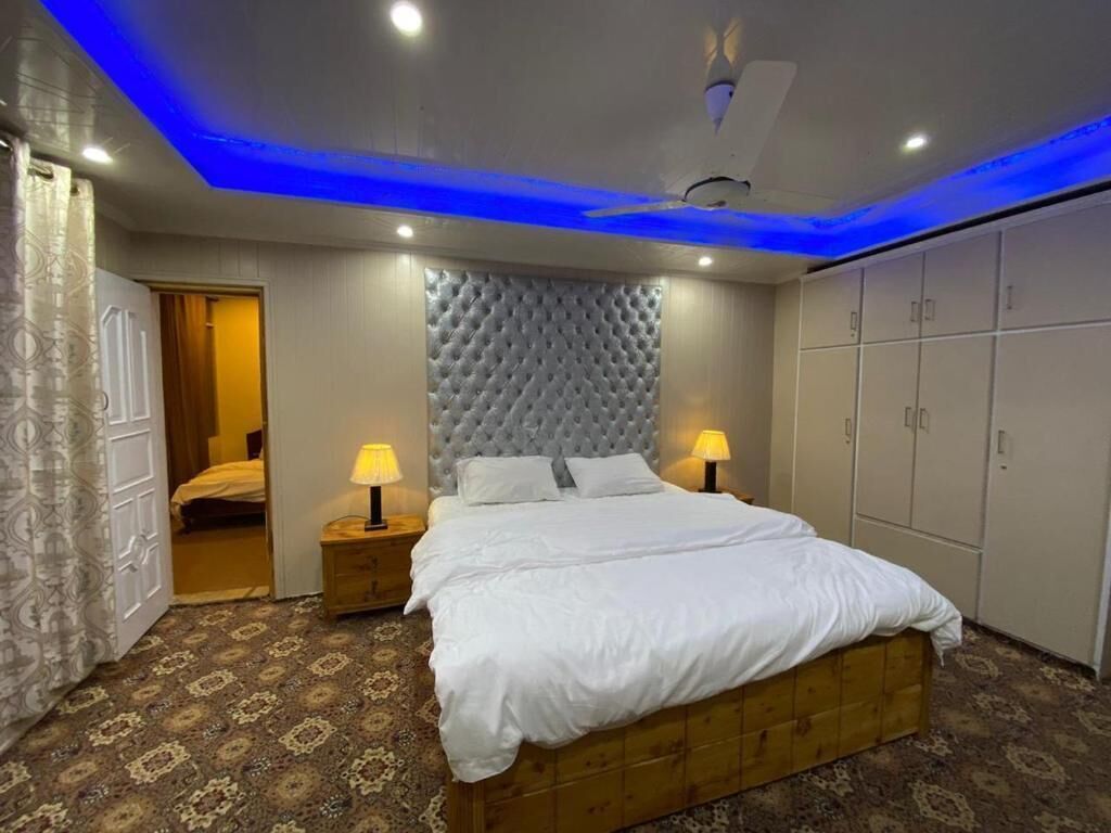 华丽双人房或双床房 | 免费 WiFi、床单