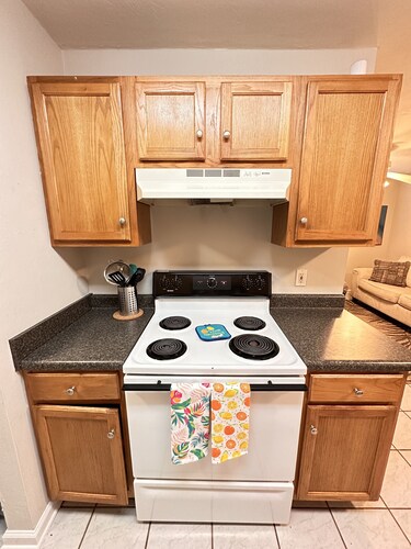 Apartment next to FSU. Prime Location in Tallahassee