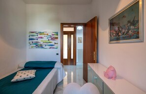 3 bedrooms, free WiFi, bed sheets - Cozy home in St.Egidio alla Vibrata (St.Egidio alla Vibrata)