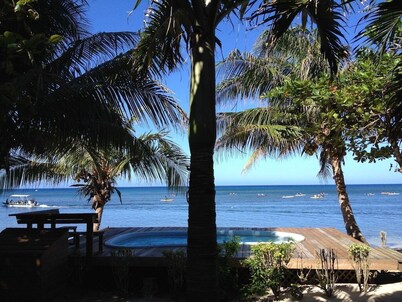 Beach Front Paradise - As seen on HGTV - Best Location