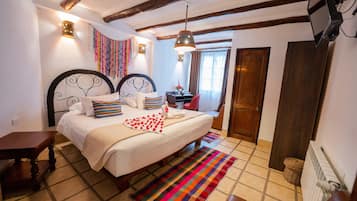 Panoramic Suite, 1 King Bed, Mountain View | 1 bedroom, desk, laptop workspace, free WiFi