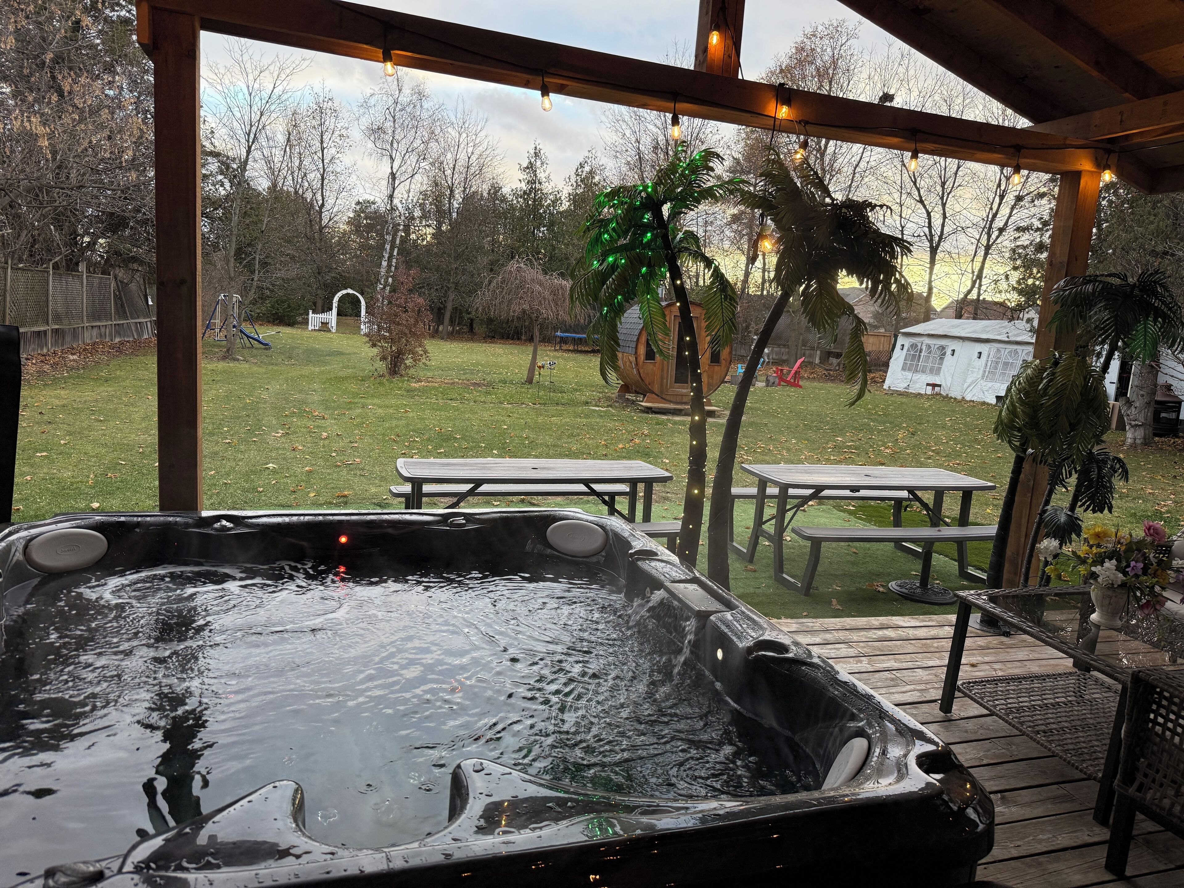 Outdoor spa tub