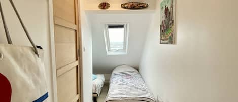 2 bedrooms, Internet, bed sheets