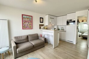 TV - Appartement Avec Terrasse , Surplombant la Baie de Somme (Le Crotoy)