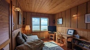 3 soverom, skrivebord, strykejern/-brett og wi-fi (inkludert)