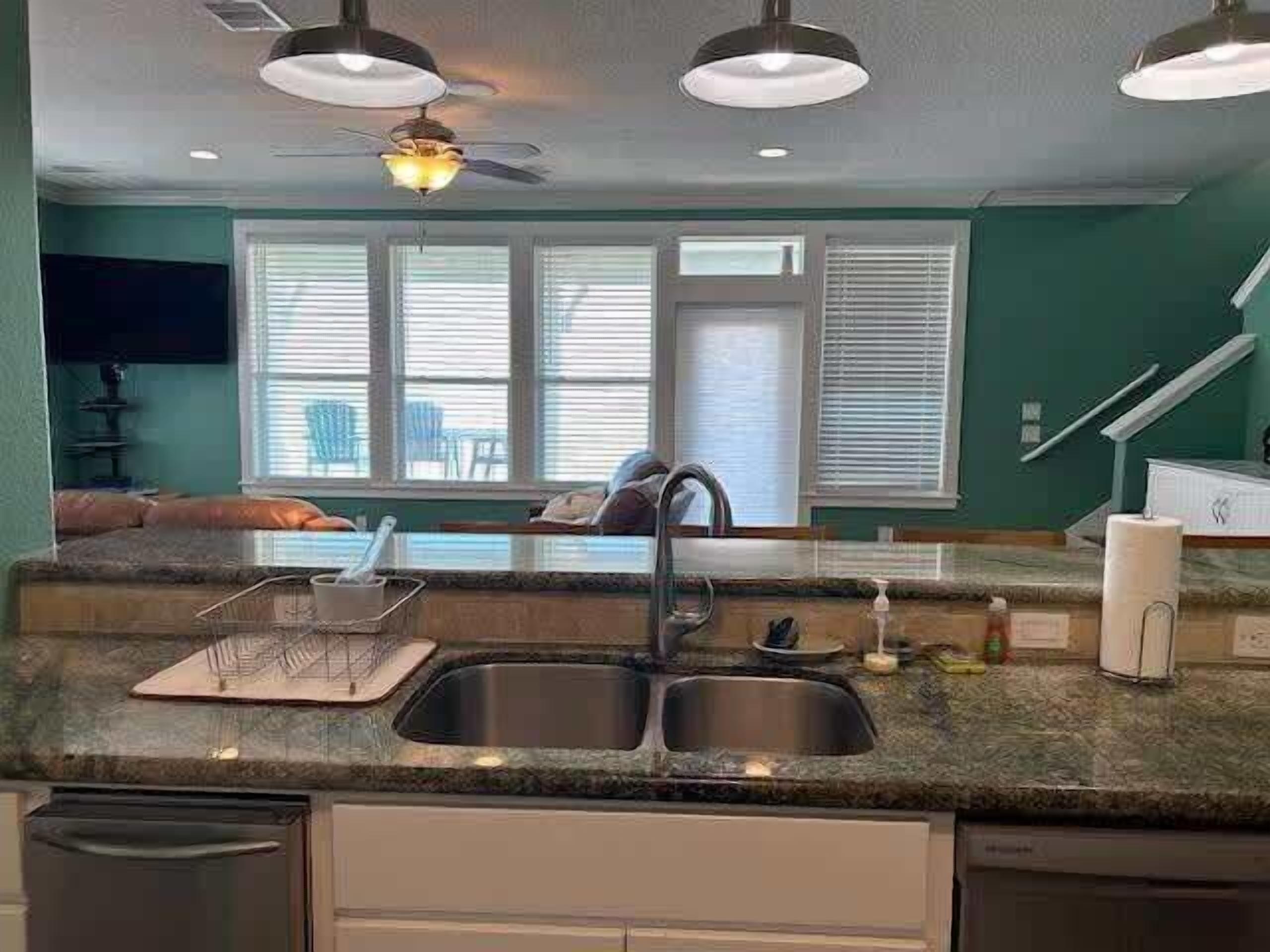 Seaside Escape, Dog Friendly - Bolivar Peninsula, TX