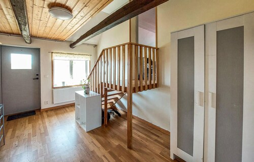 Awesome home in Eldsberga with kitchen