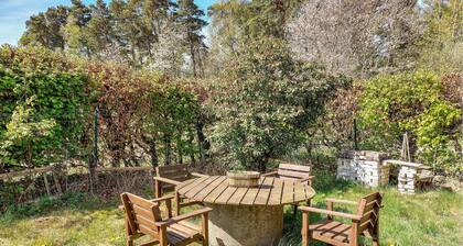 Awesome home in Eldsberga with kitchen