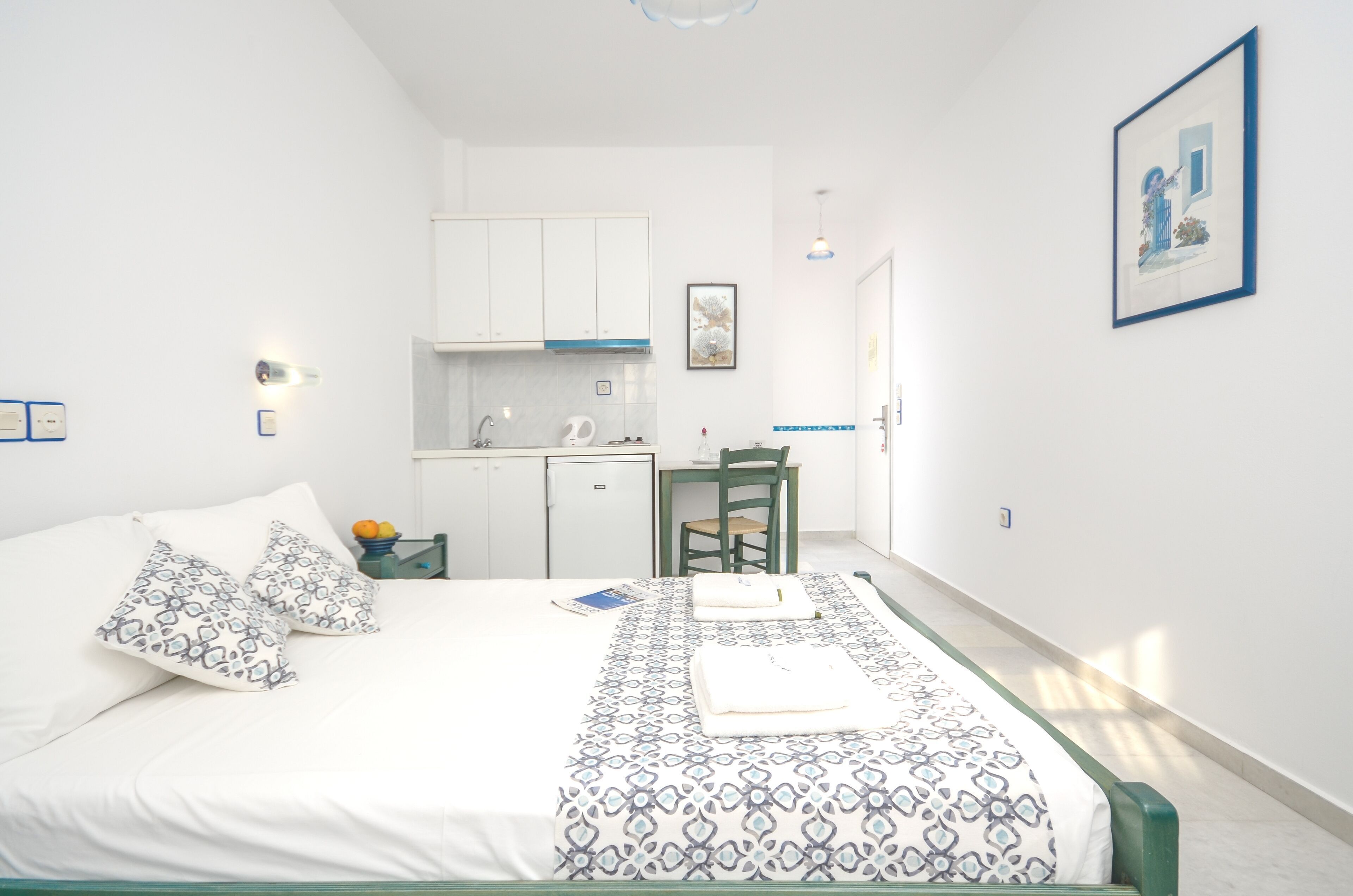 In-room safe, free WiFi, bed sheets