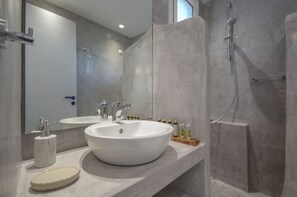 Studio, 1 Double Bed, Private Bathroom | Bathroom