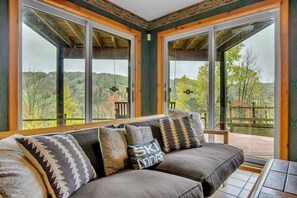 Televisor i llar de foc