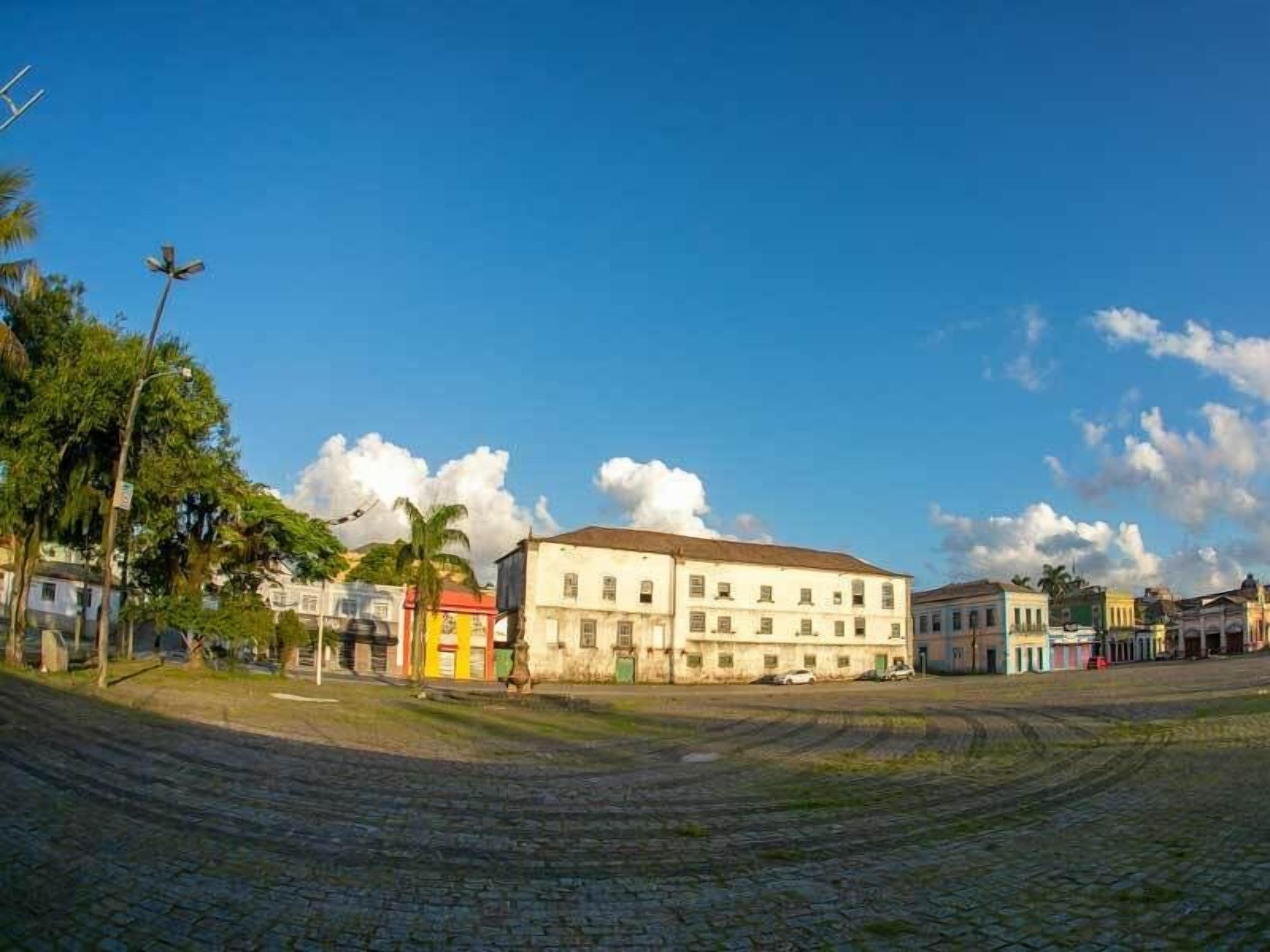 Tempat menarik