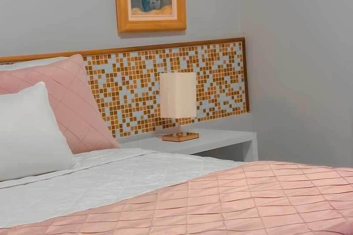 In-room safe, laptop workspace, blackout drapes, WiFi (free)