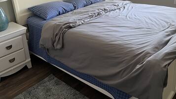 1 bedroom, desk, iron/ironing board, free WiFi