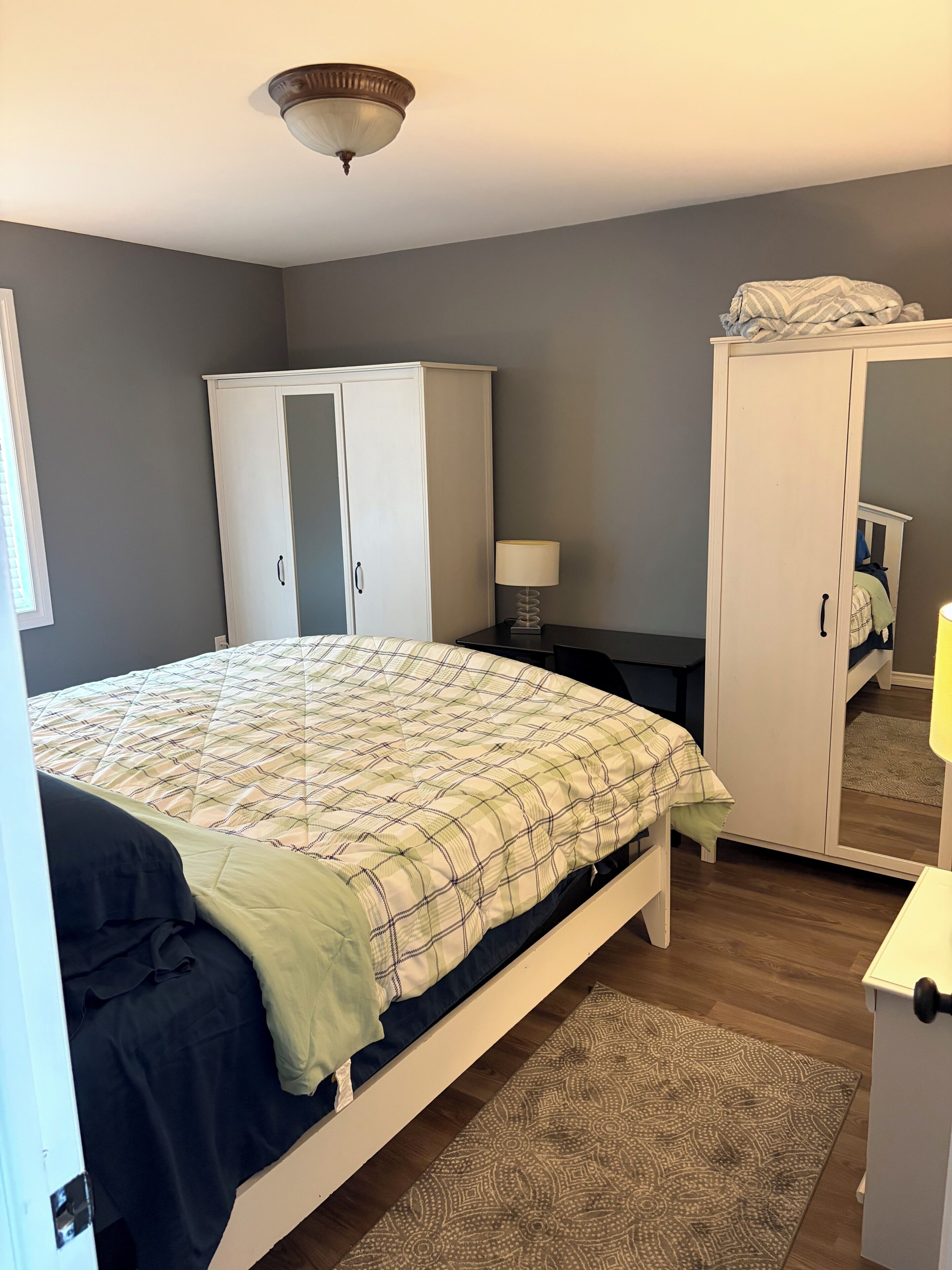 1 chambre, bureau, fer et planche à repasser, Wi-Fi gratuit