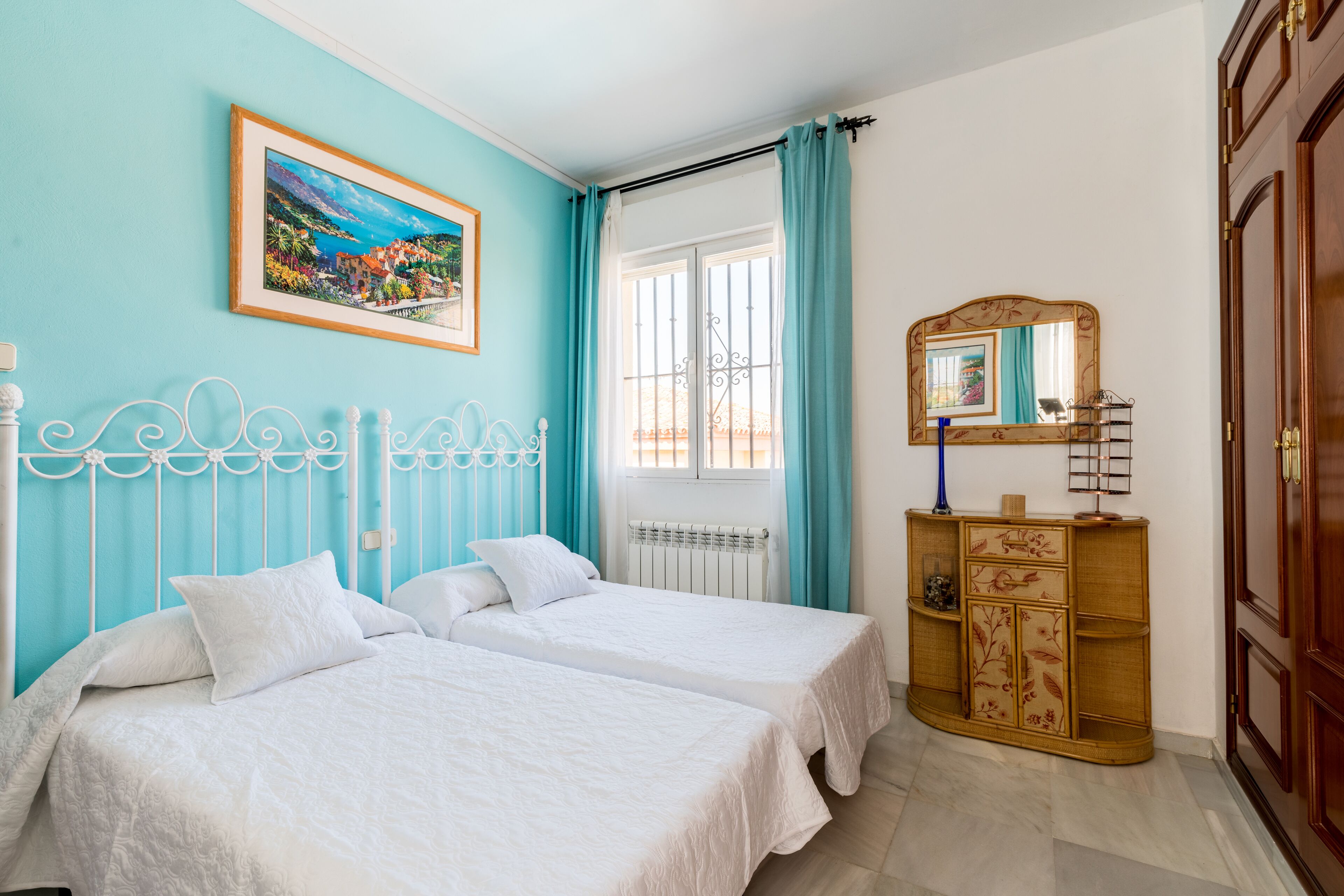 5 dormitorios, escritorio, tabla de planchar con plancha y wifi gratis