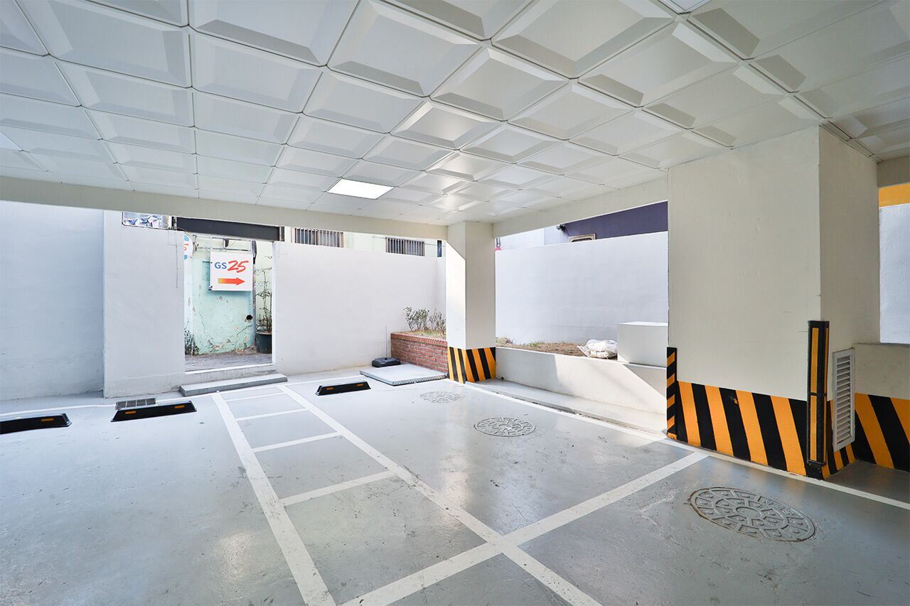 숙박 시설 입구