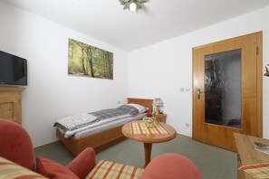 Strykejern/-brett, wi-fi (inkludert) og sengetøy