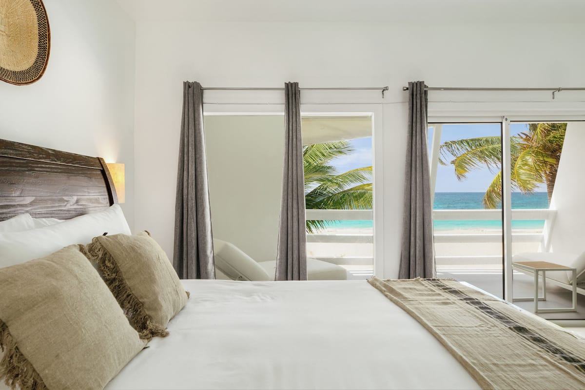 superior studio | 2 bedrooms, in-room safe, individually decorated, individually furnished