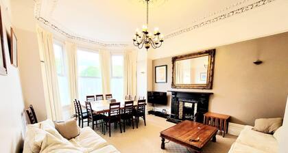 Grand Restored Georgian Mansion: 7 Beds, 6 Baths