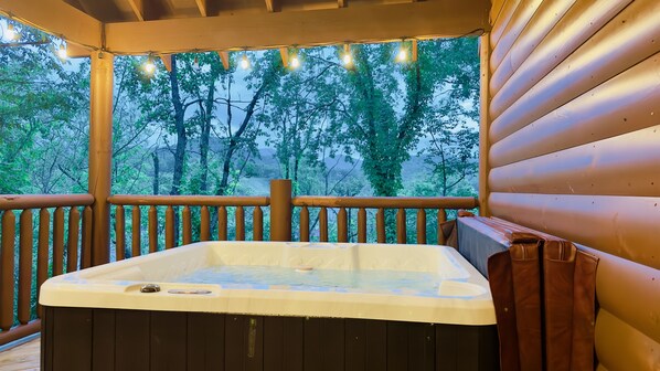 Tina de hidromasaje al aire libre