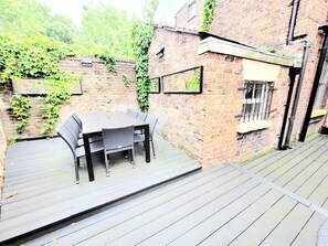 Outdoor dining - Georgian Charm in near 'Knowledge Quarter' (Edge Hill)