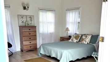 5 bedrooms, in-room safe, desk, travel crib