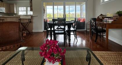 Beautiful, centrally located, short drive to beaches and stores.