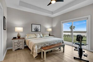 3 bedrooms, iron/ironing board, WiFi, bed sheets - The Mother of Pearl- 26 Val (Laguna Vista)