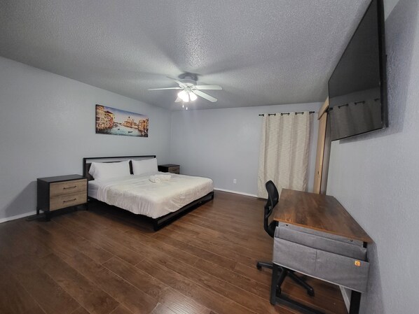 3 bedrooms, iron/ironing board, WiFi, bed sheets