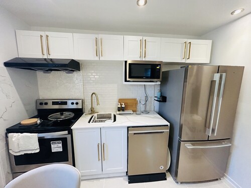 Cozy 1-Bedroom Apartment in the Heart of Grimsby