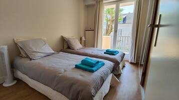 2 chambres, fer et planche Ă repasser, lit parapluie, Wi-Fi