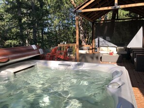 Bain à remous extérieur
