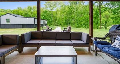 Chic & Cozy Home w/ Game Room & Firepit!