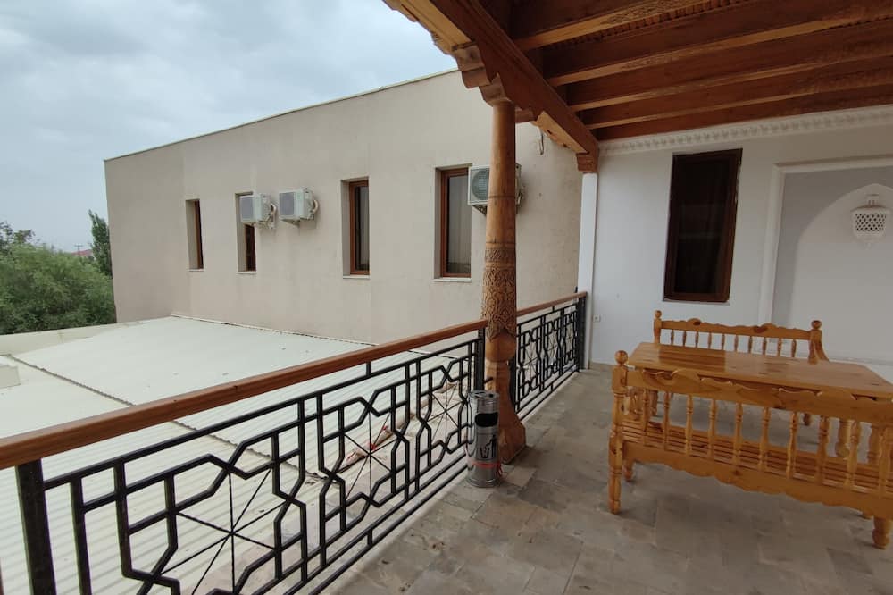Naqshband Craft Center & Hotel