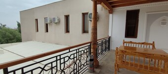 Naqshband Craft Center & Hotel