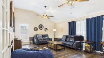 Televisie en een open haard