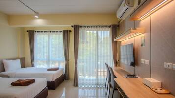 Superior Twin Room | In-room safe, desk, soundproofing, free WiFi