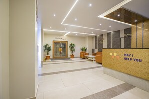 Lobby - Myspace Kadison (Davanagere)