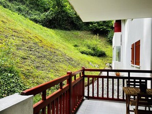 Property grounds - Cambo: Comfortable T2 with Terrace and Parking (Cambo-les-Bains)