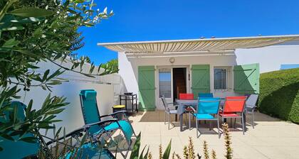 Bright cottage near beach with pool