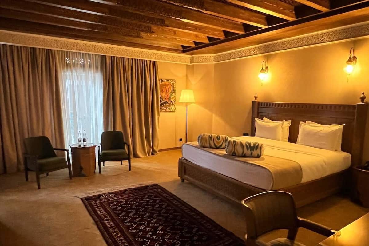Deluxe Double or Twin Room | In-room safe, individually decorated, individually furnished, desk