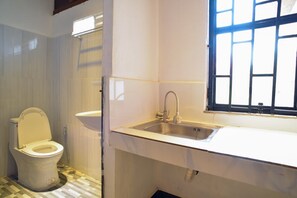 Dusche, Handtücher, Seife, Shampoo