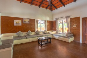 Presidential Villa, 3 Bedrooms, Private Pool | Living area