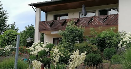 Gemütliche Ferienwohnung in Ländlicher Lage, Ideal zum Wandern ,radfahren, Biken