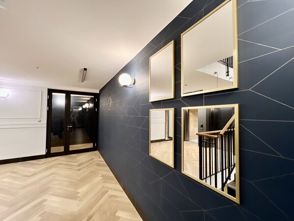 Staircase - Apartamenty Garnizon by Q4Apartments (Gdansk)