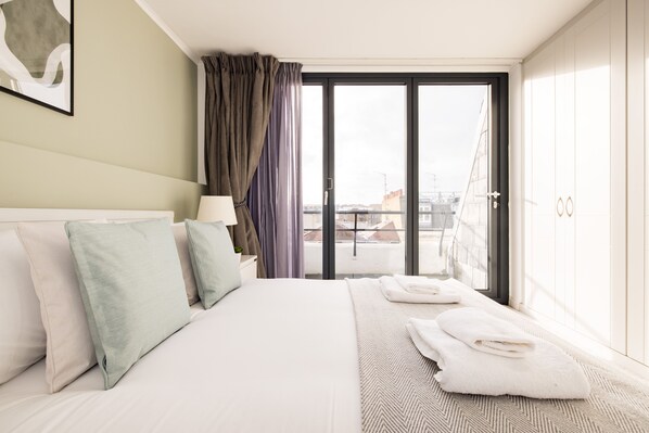 Apartment | Hypo-allergenic bedding, individually furnished, iron/ironing board - The Paddington Collection (London)
