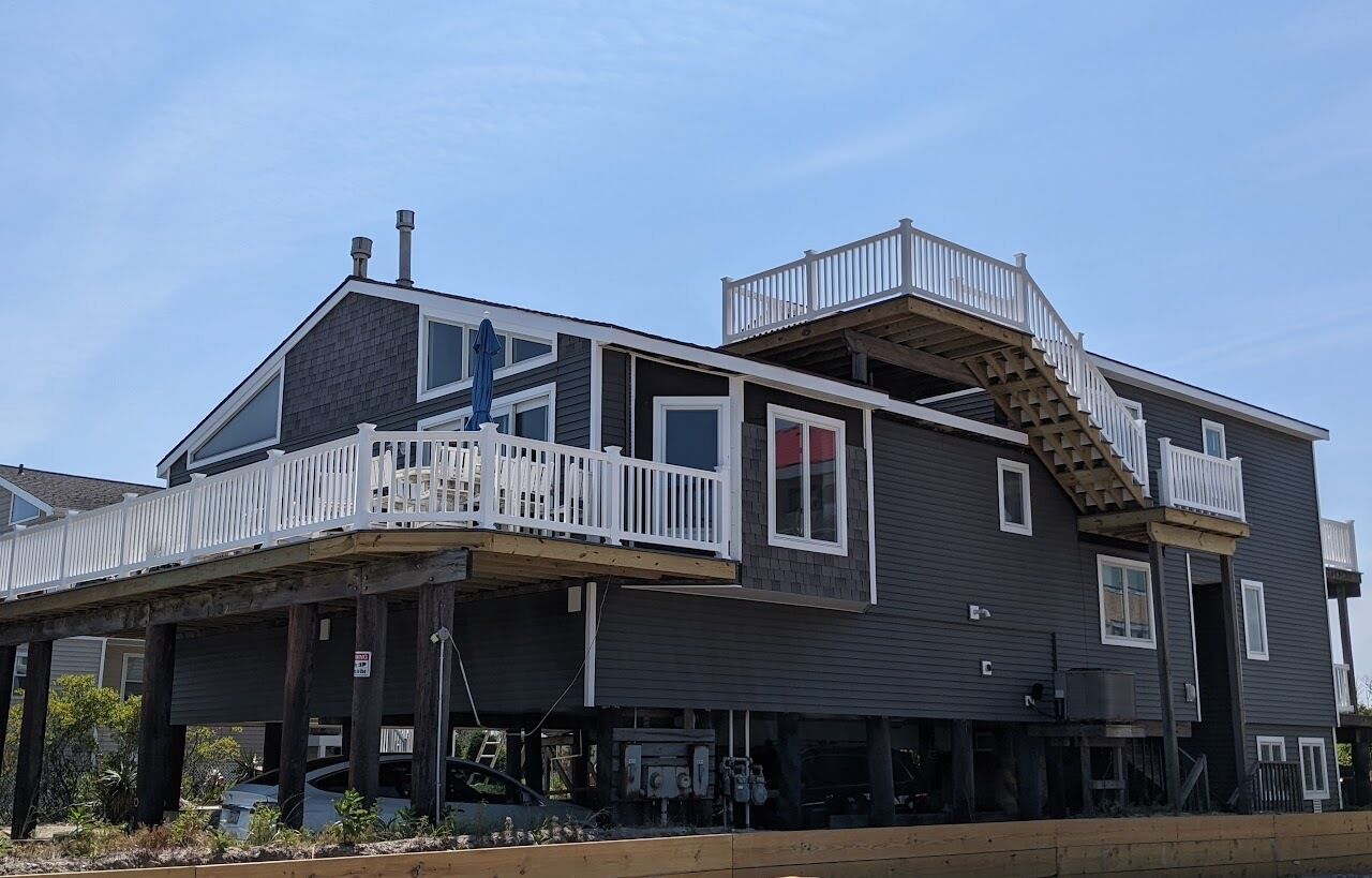 Hidden Gem with unobstructed beach and bay views