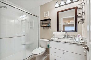 Baignoire, sèche-cheveux