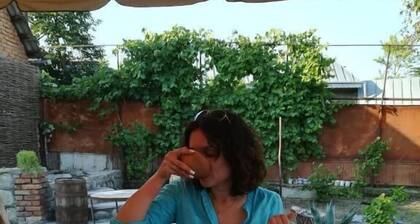 Three Gracia